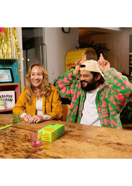 - Dumb Questions To Ask Your Friends Kutu Oyunu