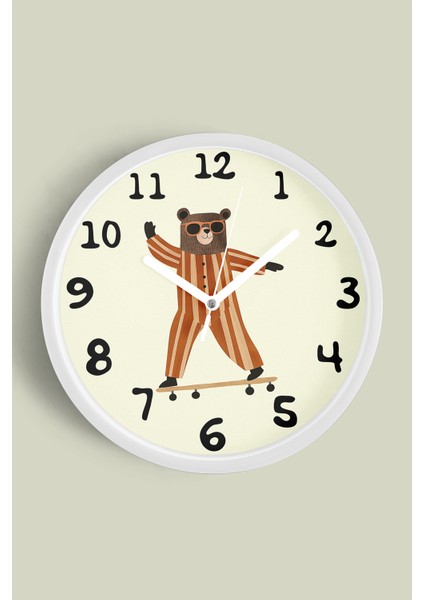Güneş Gözlüklü Kaykay Yapan Sevimli Ayı Çocuk Odası Modern Duvar Saati - 30CM - Önü Camlı Beyaz Kasa