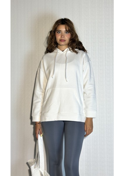 Kadın Kapüşonlu Kanguru Cepli Uzun Kol Oversize Sweatshirt