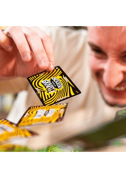 - Cards Vs Gravity Pro Kutu Oyunu