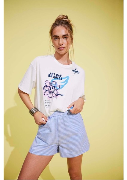 Onlmelodıe Lıfe S/s Graffıtı Top Box Jrs Kadın Beyaz T-Shirt - 15324354 fiyatları