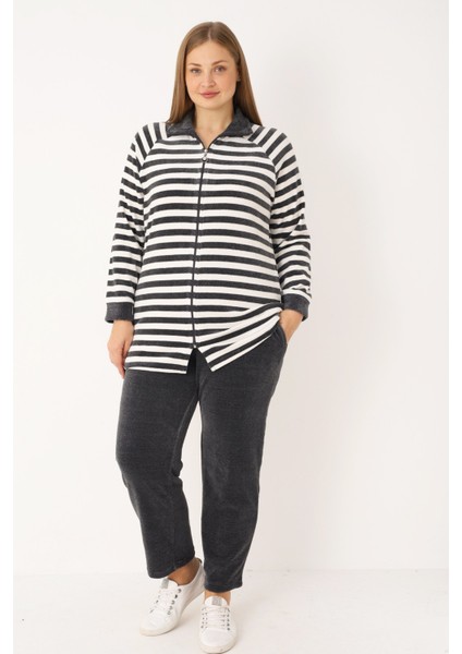 Çizgili Uzun Kollu Cepli Pamuklu Kadife Fermuarlı Balıkçı Yaka Kadın Büyük Beden Eşofman Takımı