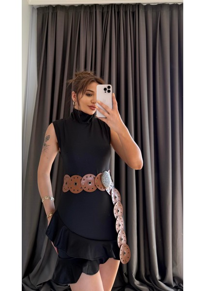 Eteği Saten Dokuma Elbise-Siyah