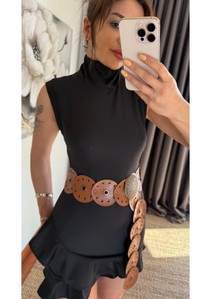 Eteği Saten Dokuma Elbise-Siyah