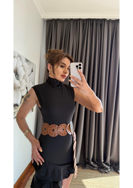 Eteği Saten Dokuma Elbise-Siyah