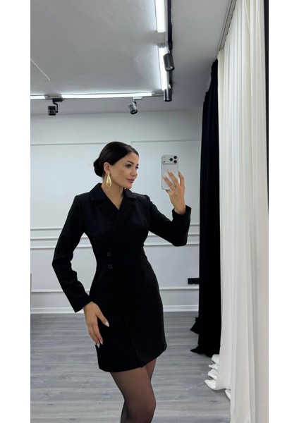 Siyah Düğme Detaylı Kısa Boy Dokuma Ceket Elbise