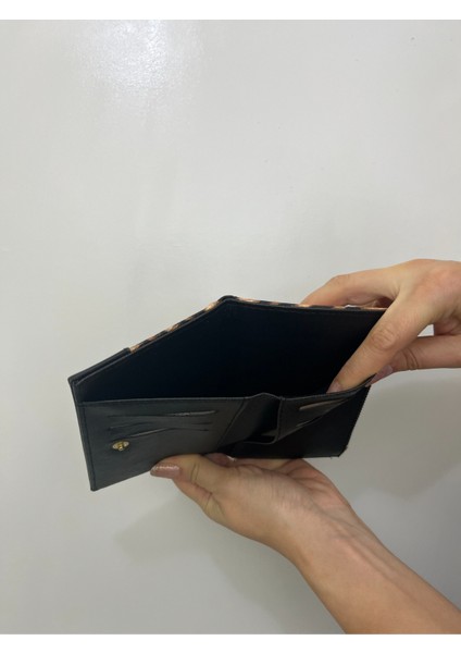 Siyah Krem Leopar Desenli Gold Detaylı Deri Kadın Cüzdan modelleri