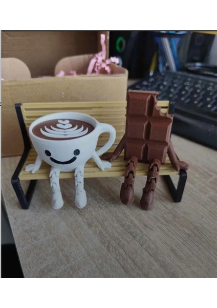 Çok Sevimli Bank Üzerinde Çikolata ve Espresso Biblo Seti / 3'lü Dekoratif Figür Hediyelik Çeyizlik modelleri