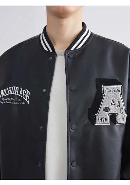 Lc Waıkıkı Siyah Kolej Yaka Nakışlı Erkek Deri Görünümlü Ceket modelleri