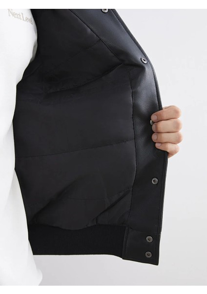 Lc Waıkıkı Siyah Kolej Yaka Nakışlı Erkek Deri Görünümlü Ceket fırsatları