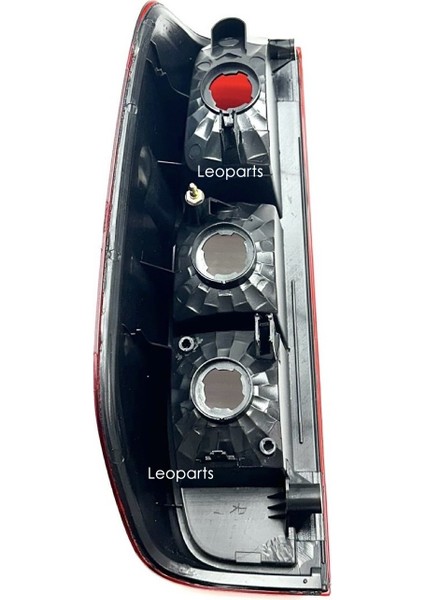 Nissan Navara Stop Lambası Sağ (Duysuz) 2006-2014 26550-EB70A fiyatları