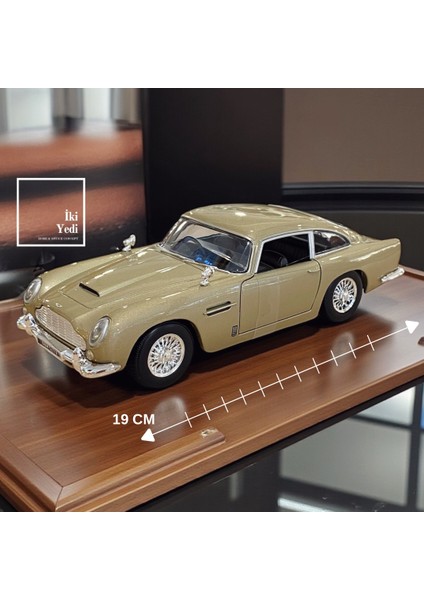 Krem Renk Aston Martin Db5 Tarzı Dekoratif Araba Maketi 19 cm Masa ve Ofis Için Uygun Ofis Hediyesi