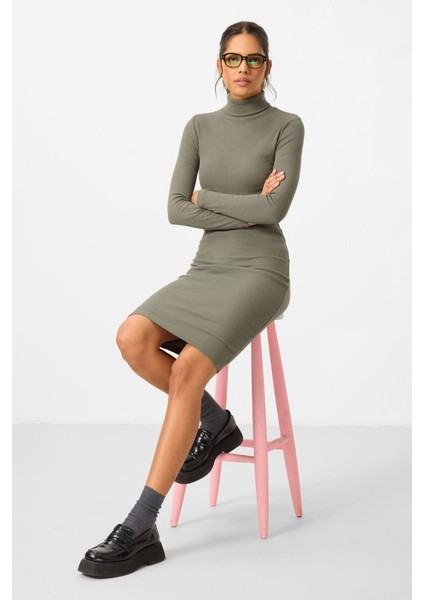 Yake Store Yeşil Kaşkorse Triko Dar Kalıp Balıkçı Yaka Kadın Elbise - 97117