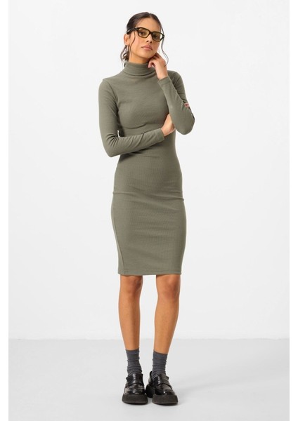 Yake Store Yeşil Kaşkorse Triko Dar Kalıp Balıkçı Yaka Kadın Elbise - 97117 fırsatları