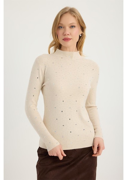 Dik Yaka Ayna Taşlı Triko