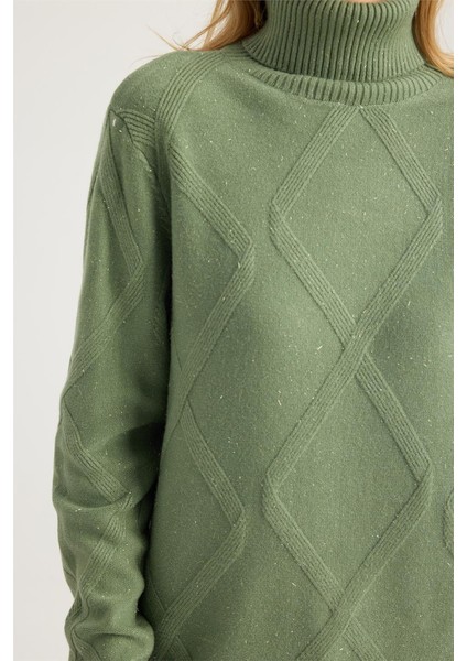 Balıkçı Yaka Simli Triko fırsatları