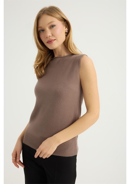 Kolsuz Kıvrık Yaka Triko fiyatları