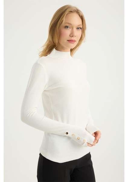 Dik Yaka Perçinli Triko modelleri