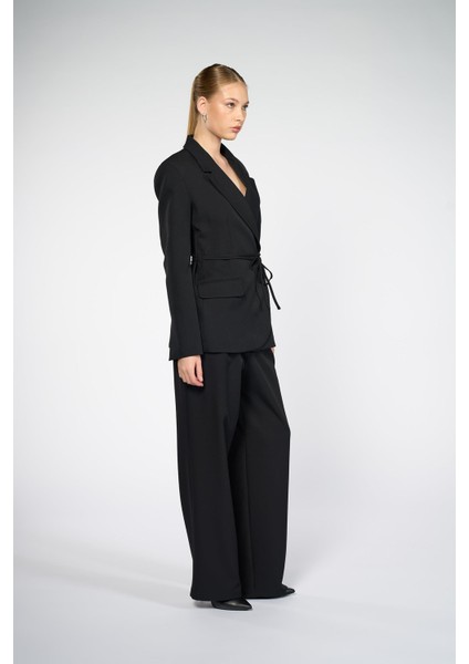 Kadın Siyah Bağcıklı Dokuma Blazer indirimleri