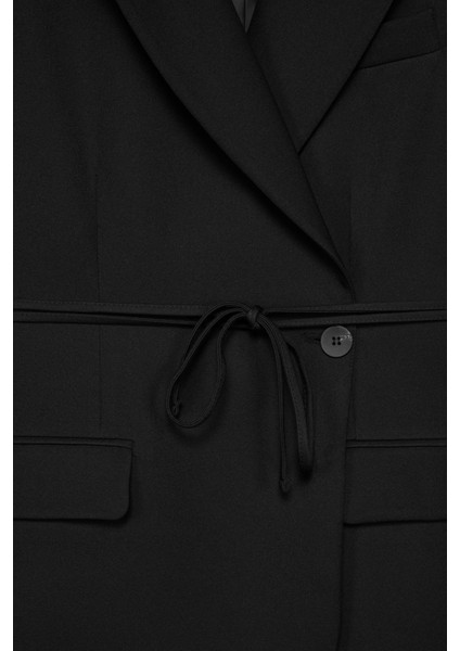 Kadın Siyah Bağcıklı Dokuma Blazer