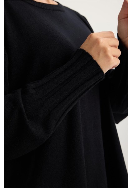 Yuvarlak Yaka Triko fırsatları