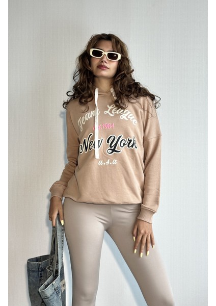 Kadın Kapüşonlu Baskı Detaylı Uzun Kol Oversize Sweatshirt