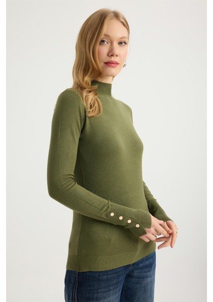 Dik Yaka Perçinli Triko modelleri