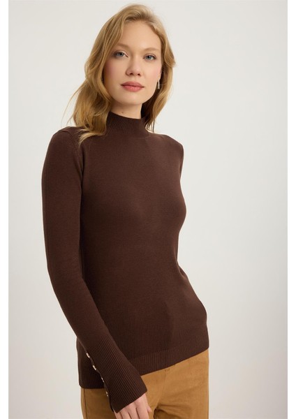 Dik Yaka Perçinli Triko modelleri