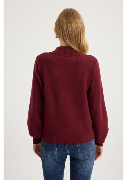 Dik Yaka Payetli Triko indirimleri