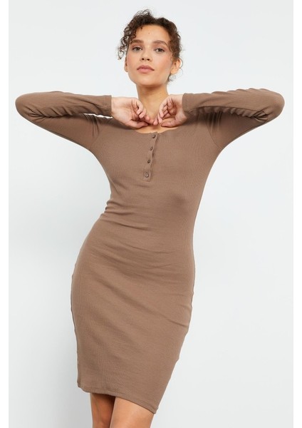 Yake Store Bej Kaşkorse Triko Dar Kalıp Patlı Yaka Kadın Elbise - 97116 fiyatları