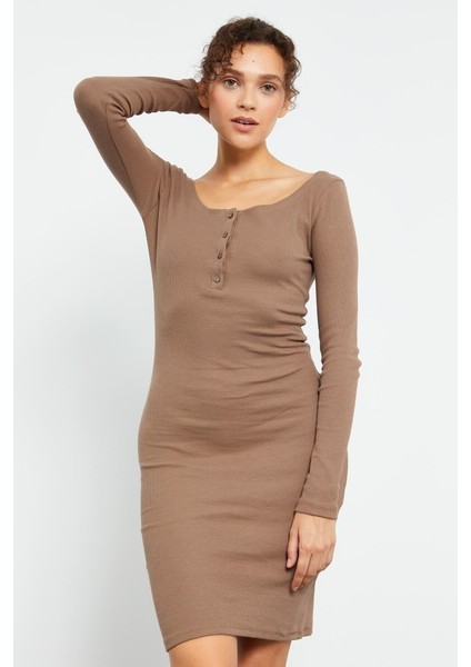 Yake Store Bej Kaşkorse Triko Dar Kalıp Patlı Yaka Kadın Elbise - 97116 fırsatları