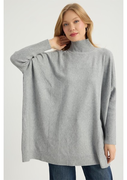 Dik Yaka Geniş Kesim Triko