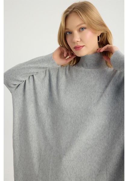 Dik Yaka Geniş Kesim Triko fırsatları