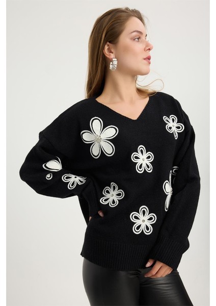 V Yaka Çiçek Nakışlı Triko modelleri
