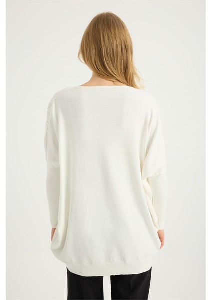 V Yaka Omuzlar Çiçek Nakışlı Triko indirimleri