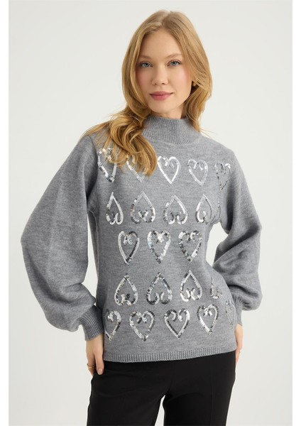 Dik Yaka Payetli Triko