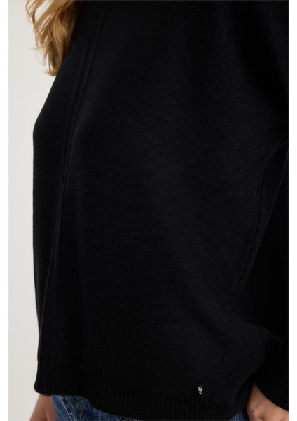 Kıvrık Yuvarlak Triko fırsatları