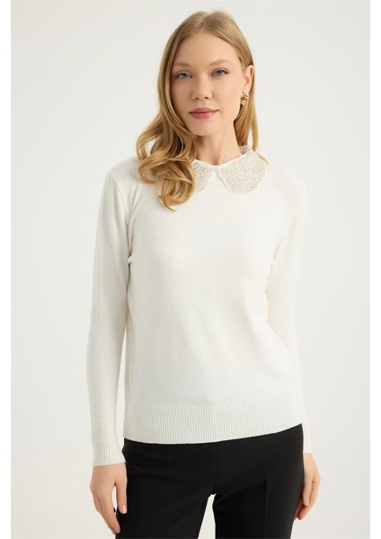 Boncuklu Yakalık Triko