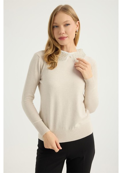 Boncuklu Yakalık Triko