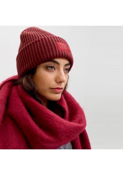 Kadin Logo Etiketli Bere - Othelia fiyatları