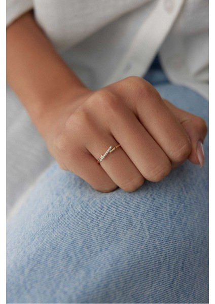 14 Ayar Altın Taşlı Çubuk Yüzük