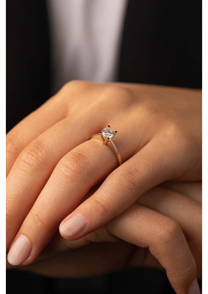 14 Ayar Altın Tektaş Yüzük V Kesim modelleri