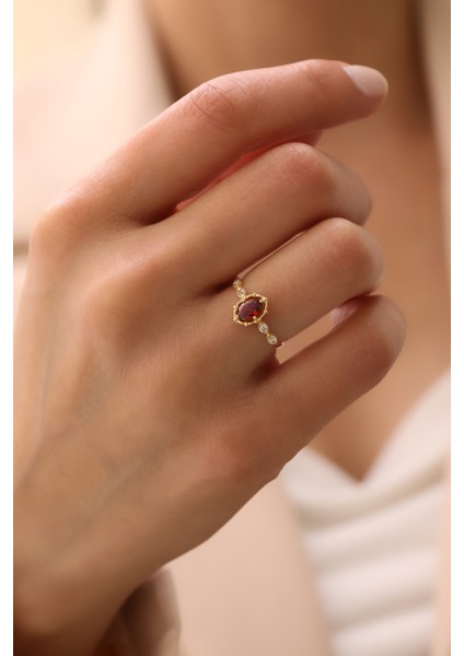 14 Ayar Altın Taşlı Yakut Yüzük