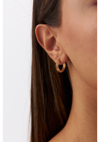 14 Ayar Altın Çizgili Halka Küpe fırsatları