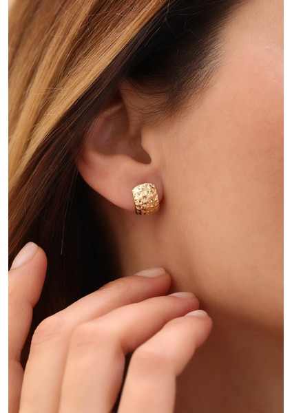 14 Ayar Altın Kalemli J Küpe