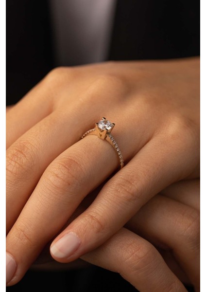 14 Ayar Altın Taşlı Tektaş Yüzük modelleri