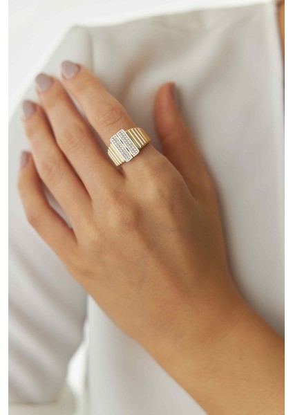 14 Ayar Altın Taşlı T Yüzük