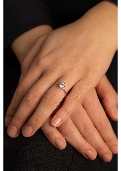 14 Ayar Altın Altıgen Tektaş Yüzük