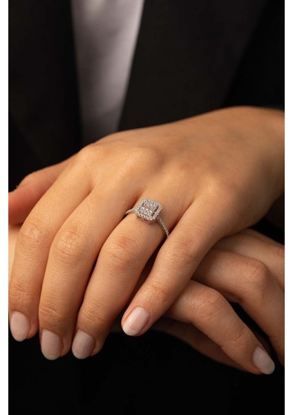 14 Ayar Altın Taşlı Baget Yüzük fiyatları