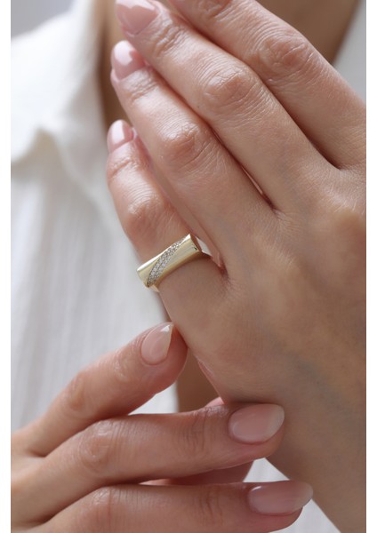 14 Ayar Altın Yarı Taşlı Modern Yüzük